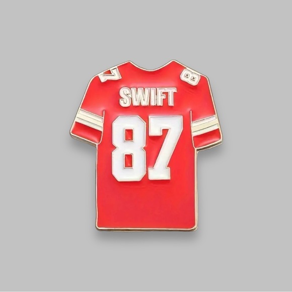 TAYLOR SWIFT inspired KC Chiefs 87 Red Jersey Enamel Pin Swiftie Collector 🏰 - Picture 1 of 7